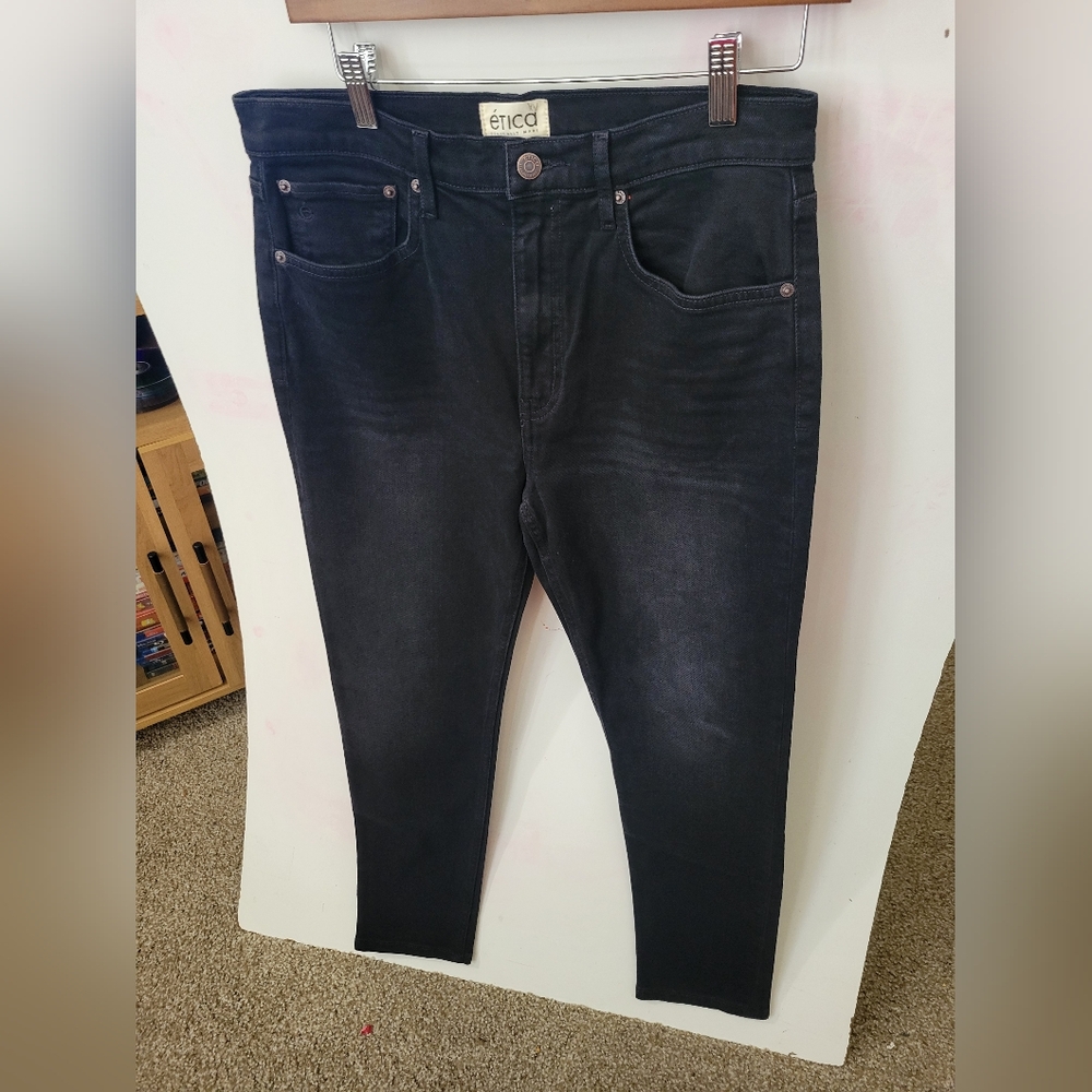 The Razor Straight Etica Black women's Jeans Size 29